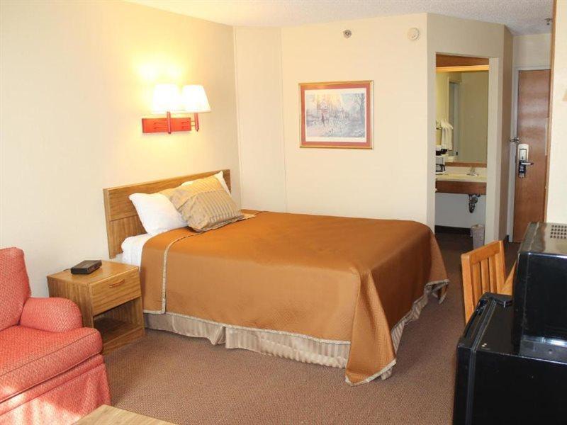 Travelodge By Wyndham Perry National Fairgrounds Area I-75 Exterior foto