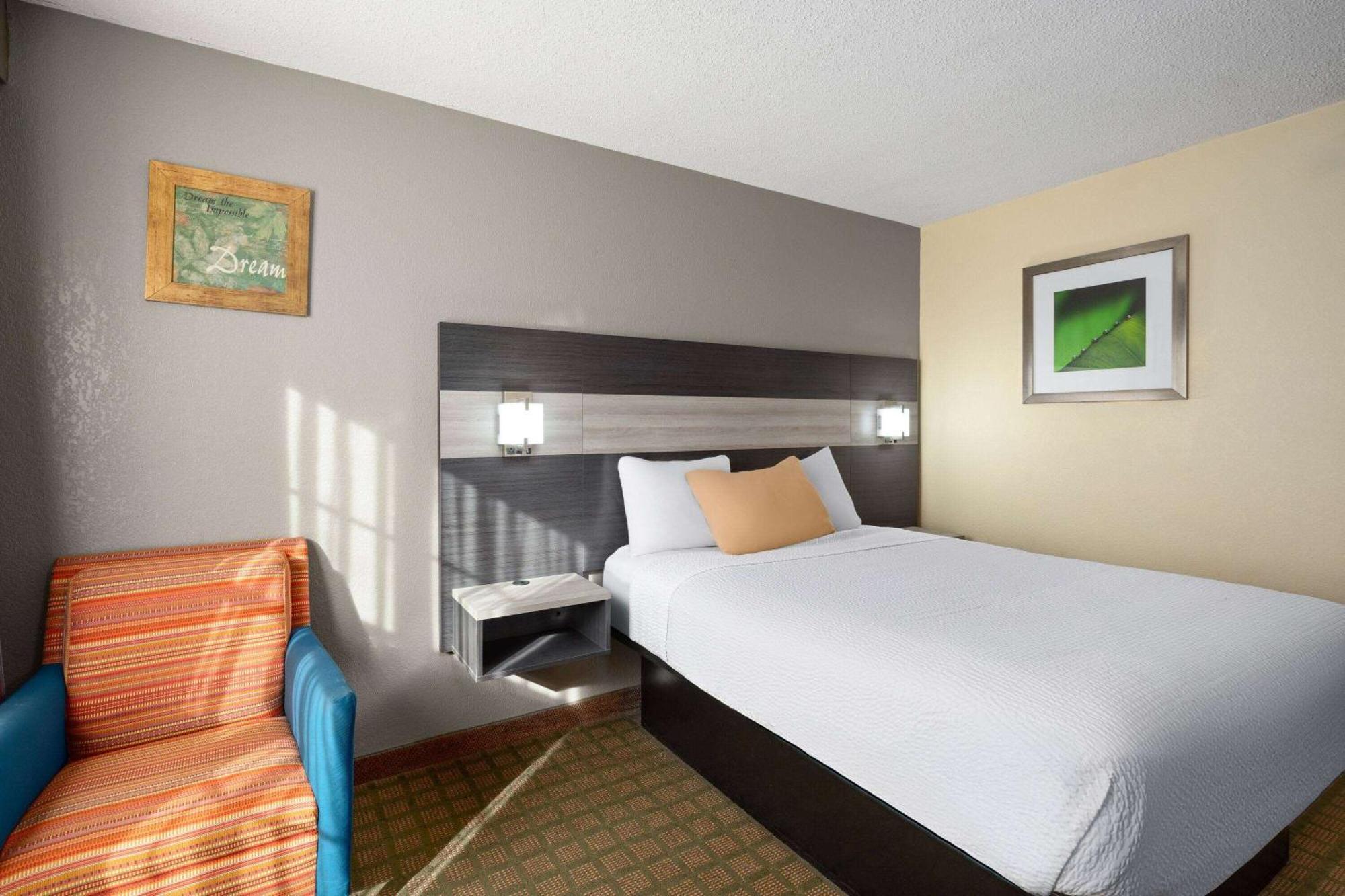 Travelodge By Wyndham Perry National Fairgrounds Area I-75 Exterior foto