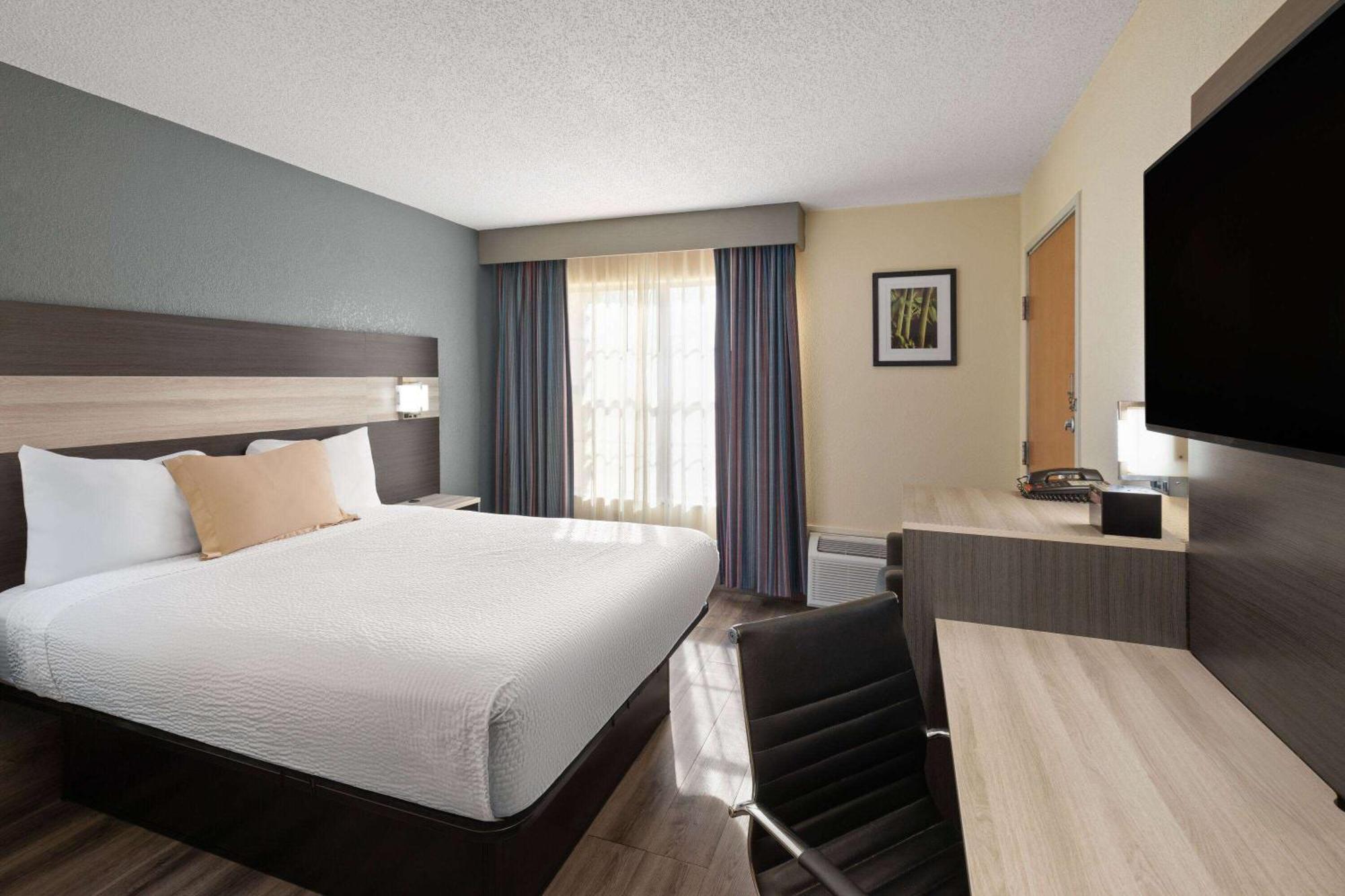Travelodge By Wyndham Perry National Fairgrounds Area I-75 Exterior foto